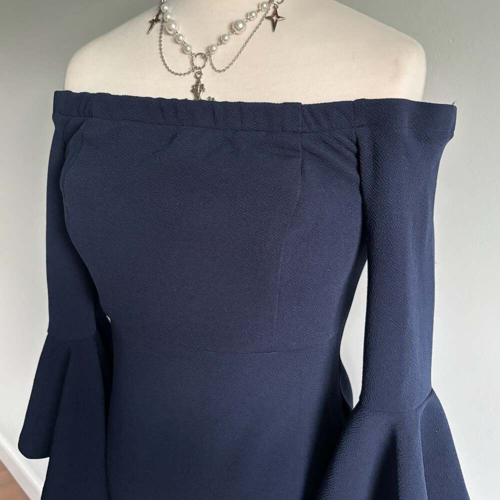 Off-the-Shoulder Navy Blue Bell Sleeve Mini Dress Size 11/12 - Picture 9 of 16
